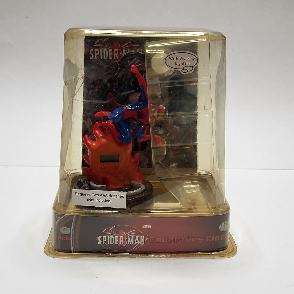 Marvel Universe Comics Spiderman Collectors Superhero Clock in Original Package